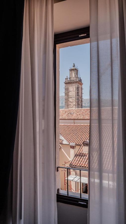 Bed and Breakfast Palazzo Dei Pavoni, Relais Di Charme LʼAquila Exterior foto