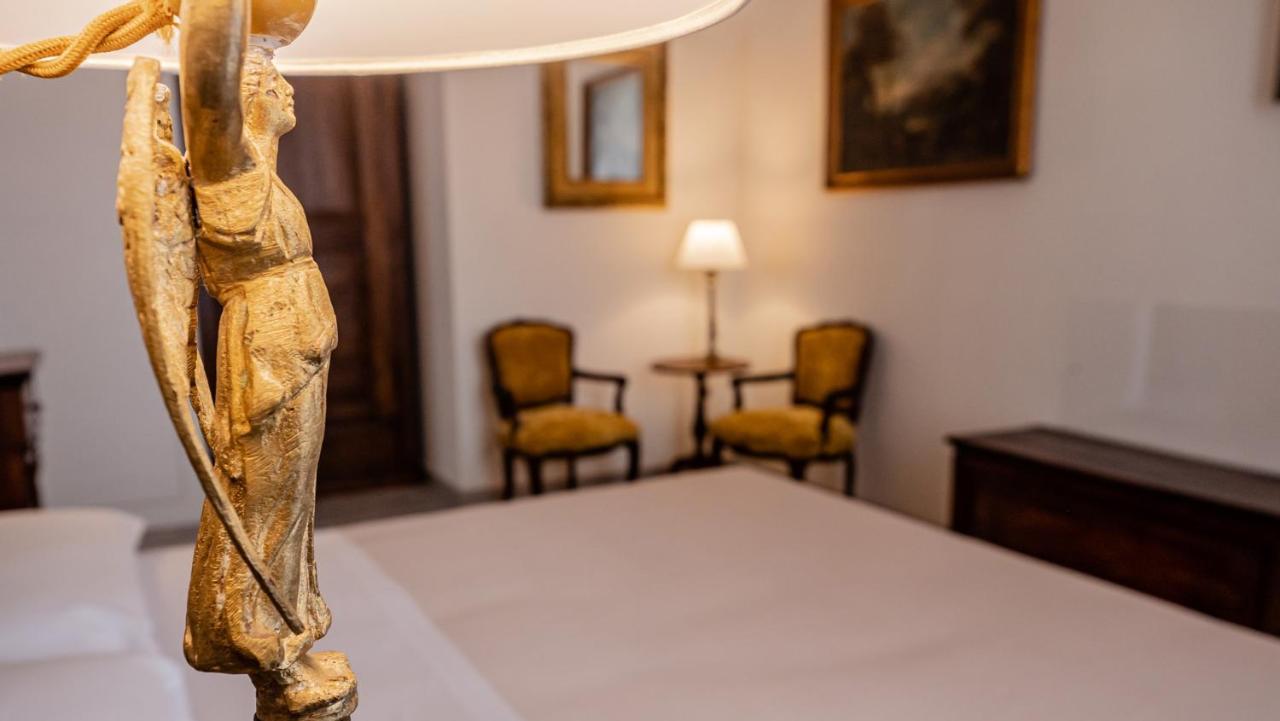 Bed and Breakfast Palazzo Dei Pavoni, Relais Di Charme LʼAquila Exterior foto